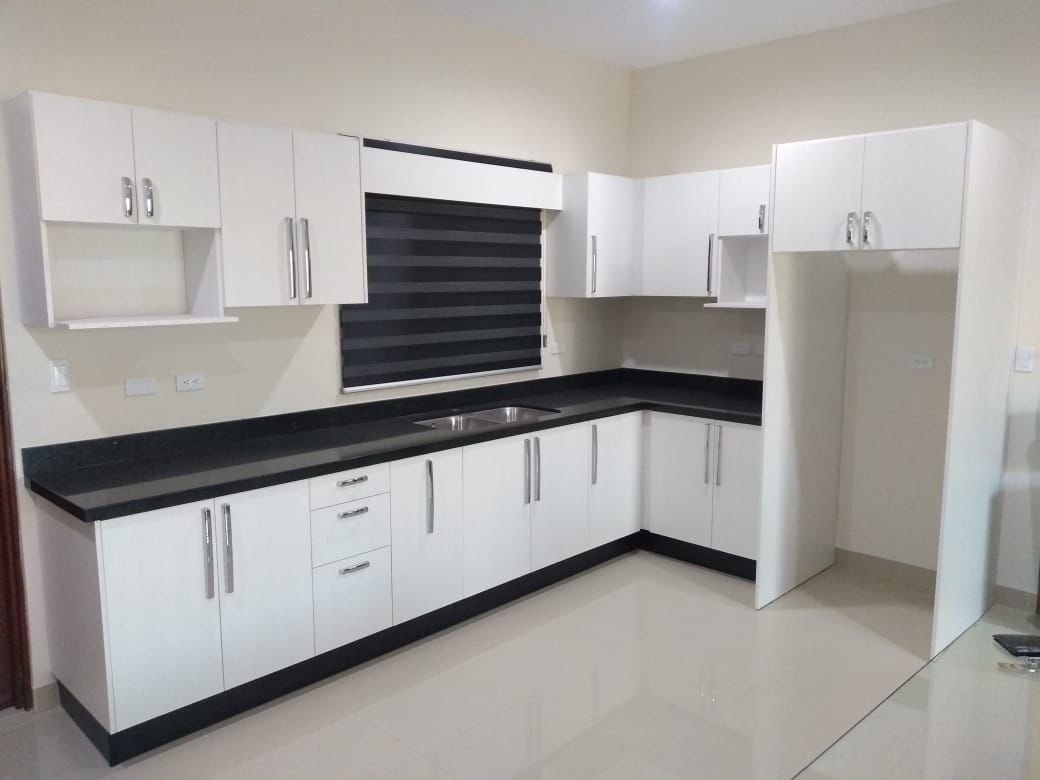 Catégorie Cuisines & Rangements — Meubles artisanaux Kenne Multi-Services