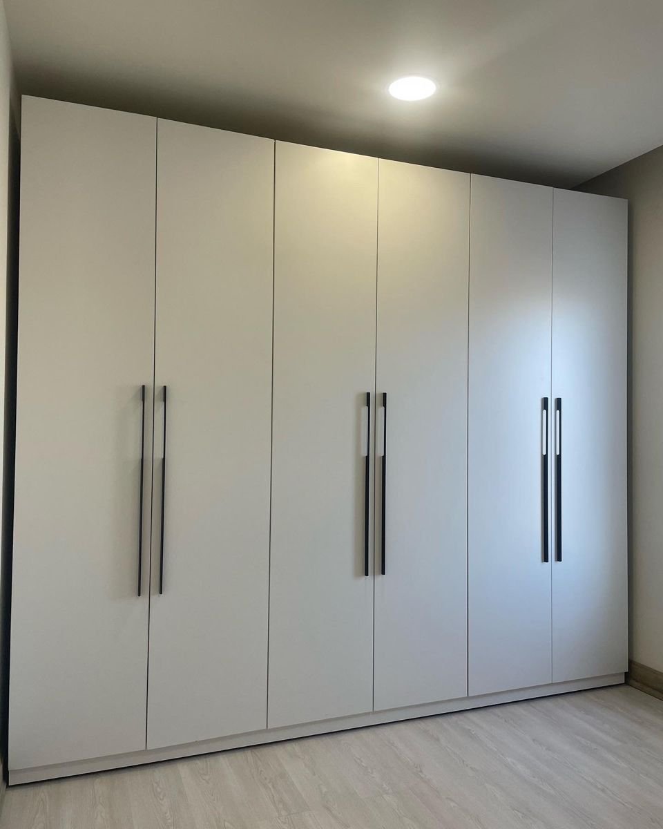 Armoire 3 portes Grande Capacité