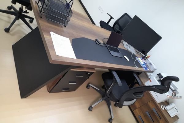 Bureau de direction Groupe SEB — mobilier sur mesure KMS